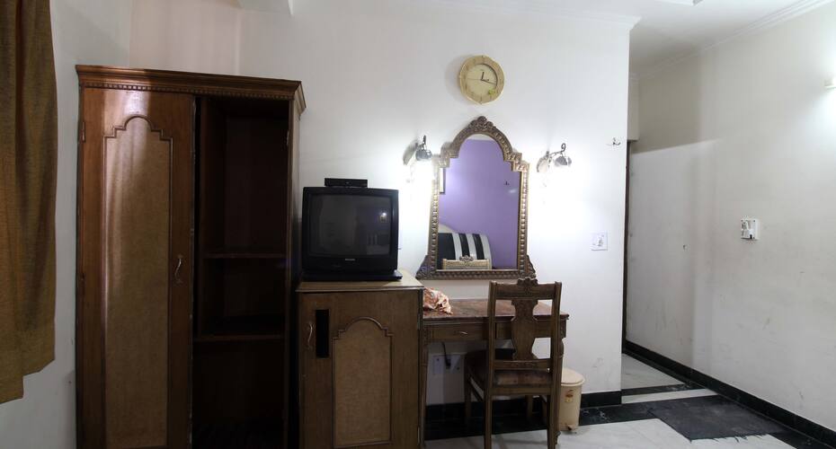 Hotel Sunshine Palace, New Delhi 4